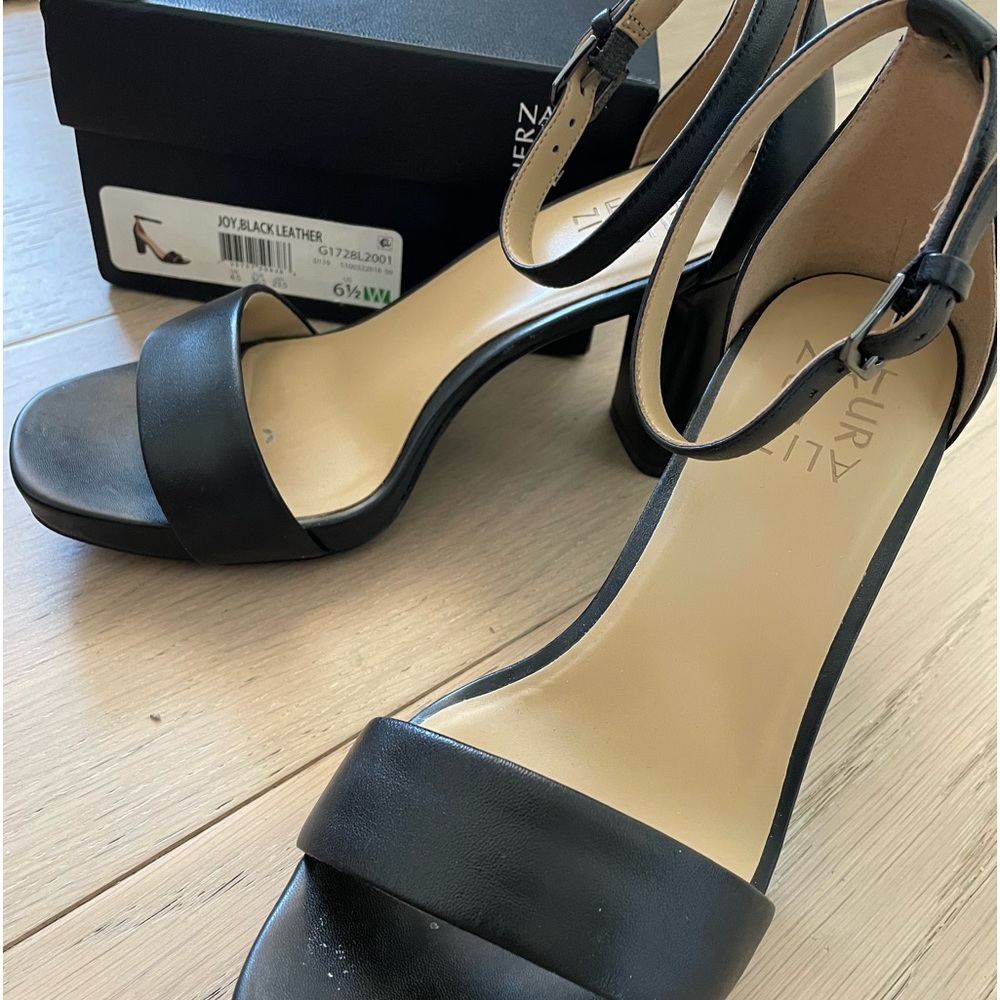 Naturalizer dress sandals
